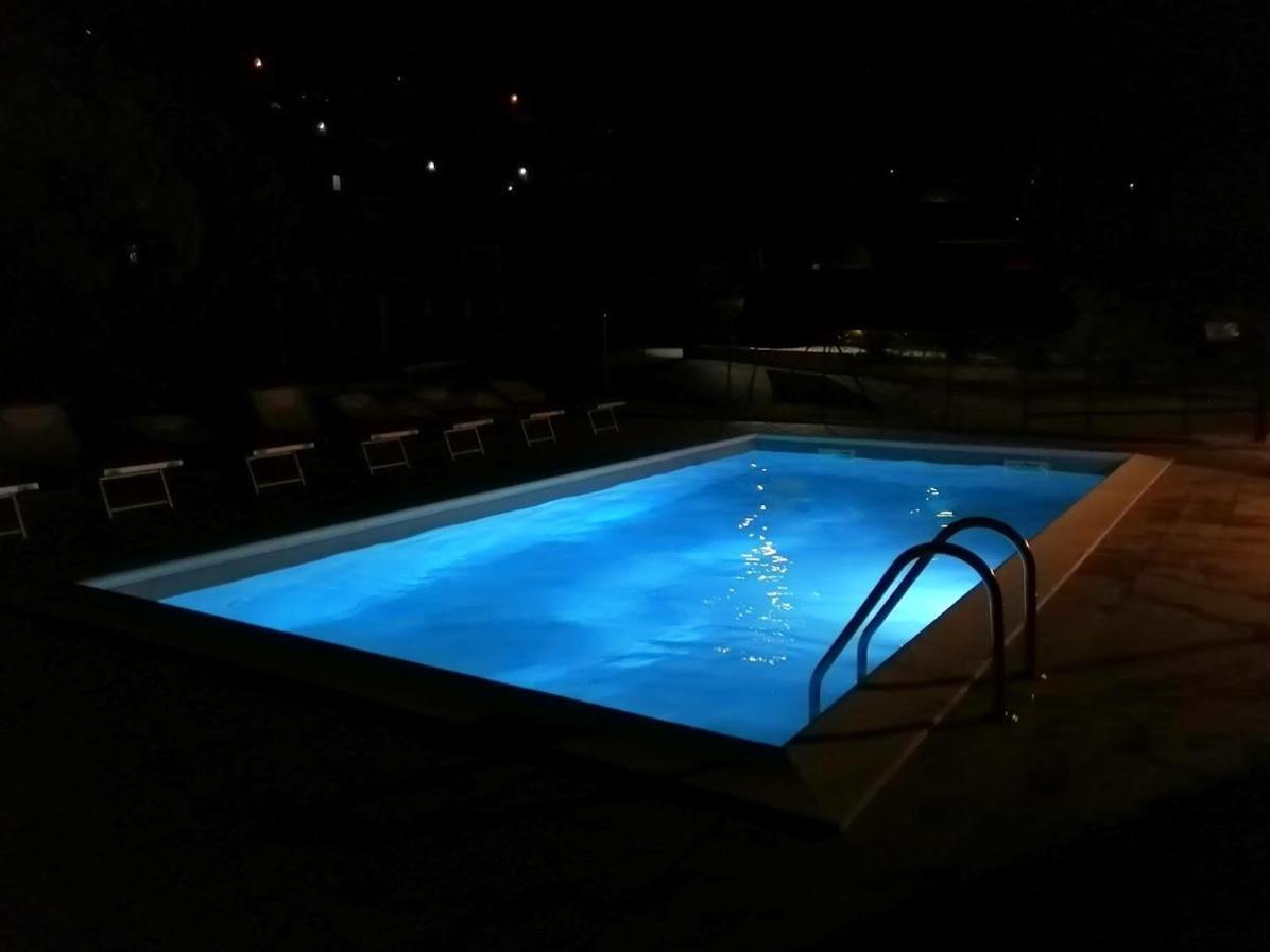 Villaggio Turistico Il Lago Dorato Carlazzo Exteriér fotografie